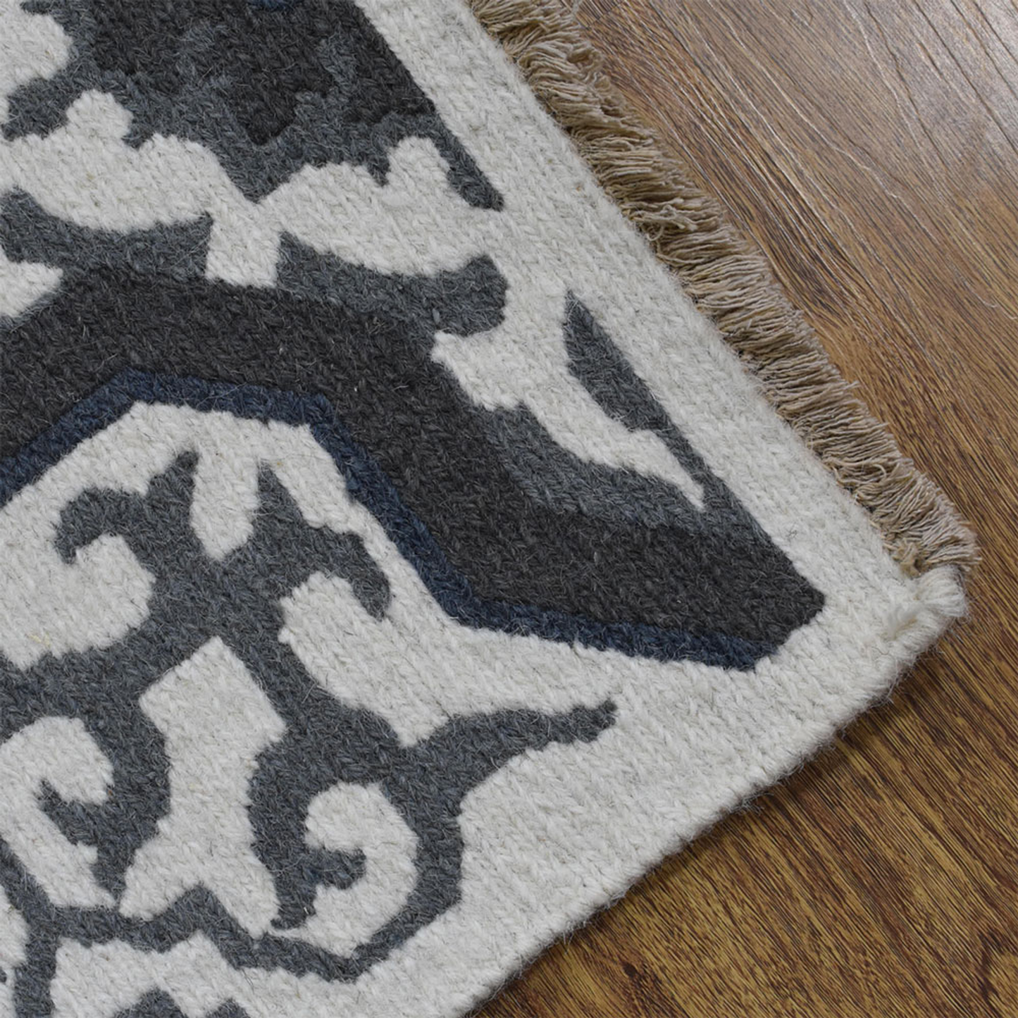 Contemporary Collection: Hand Knotted Sumak Wool Area Rugs