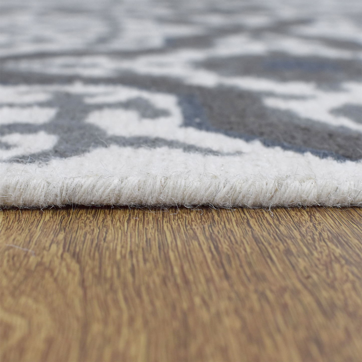 Contemporary Collection: Hand Knotted Sumak Wool Area Rugs