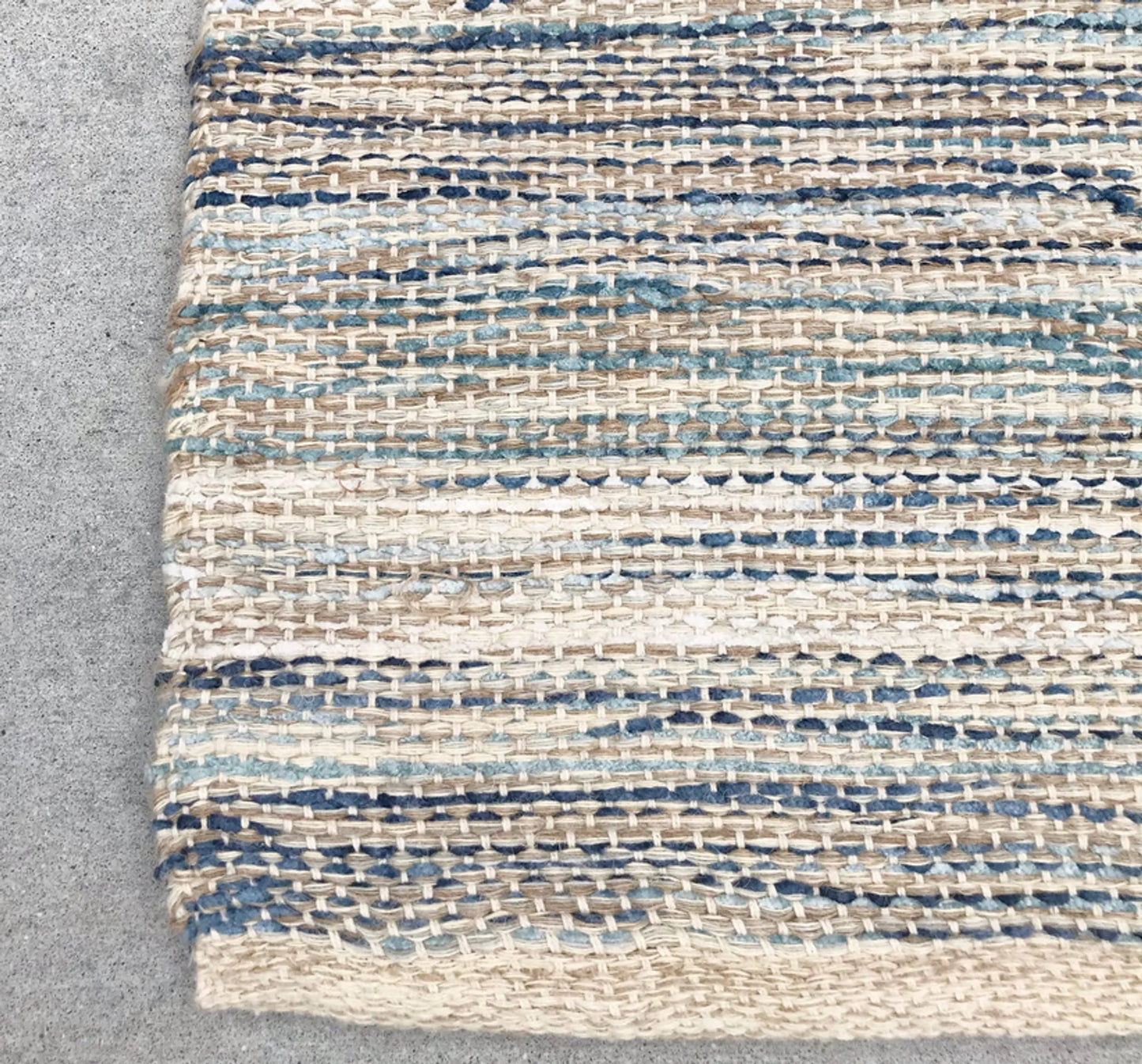 Beige & Indigo Handmade Jute Rug - 5' x 7'