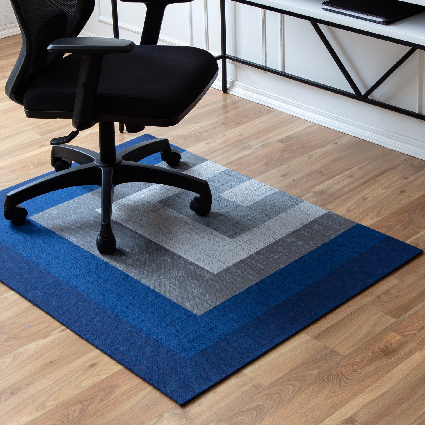 Graphic Blue and Gray Rug'd Chair Mat