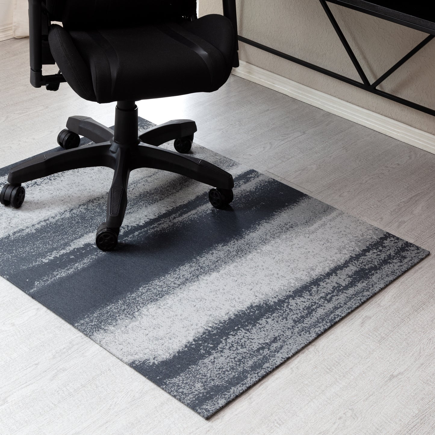 Gray and Charcoal Rug'd Chair Mat